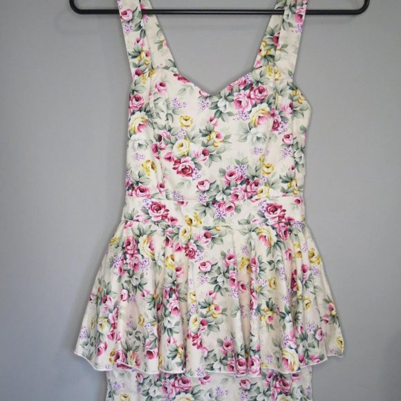 PAPRIKA - peplum - semi backless dress - size 6 - nwt - Picture 3 of 9